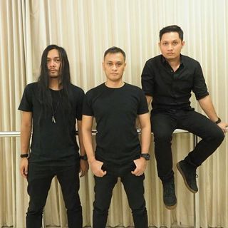 Andra & The Backbone